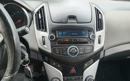 Chevrolet Cruze II, 2014 год, 619 000 рублей, 9 фотография