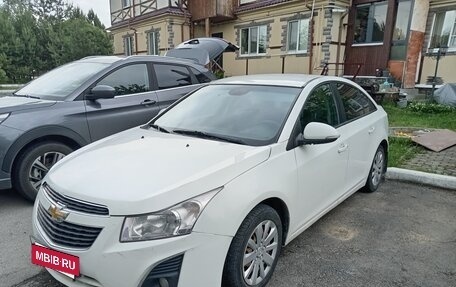 Chevrolet Cruze II, 2014 год, 619 000 рублей, 3 фотография