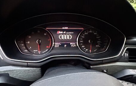 Audi A4, 2019 год, 2 650 000 рублей, 10 фотография