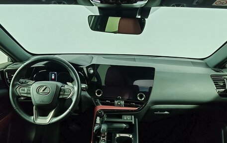 Lexus NX, 2022 год, 5 999 000 рублей, 14 фотография