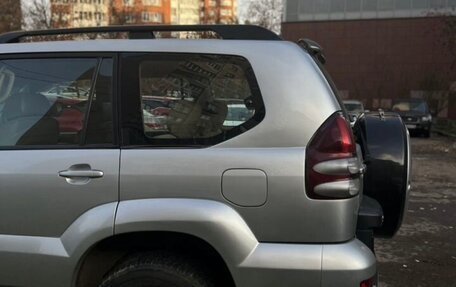 Toyota Land Cruiser Prado 120 рестайлинг, 2003 год, 1 300 000 рублей, 3 фотография