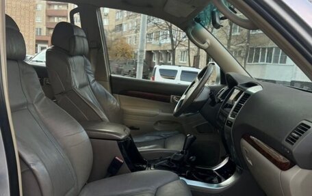 Toyota Land Cruiser Prado 120 рестайлинг, 2003 год, 1 300 000 рублей, 9 фотография