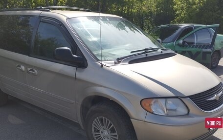 Chrysler Town & Country IV, 2003 год, 800 000 рублей, 2 фотография