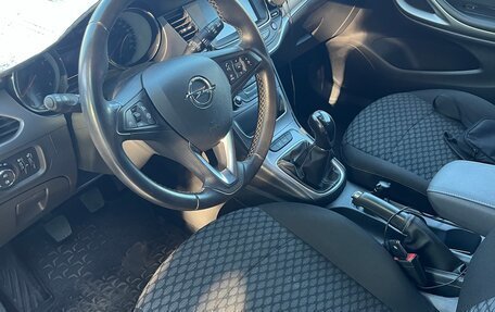 Opel Astra K, 2018 год, 1 350 000 рублей, 10 фотография
