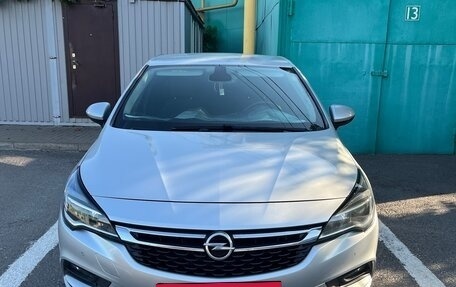 Opel Astra K, 2018 год, 1 350 000 рублей, 8 фотография