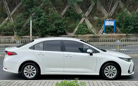 Toyota Corolla, 2022 год, 1 044 000 рублей, 6 фотография