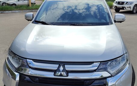 Mitsubishi Outlander III рестайлинг 3, 2018 год, 2 410 000 рублей, 19 фотография