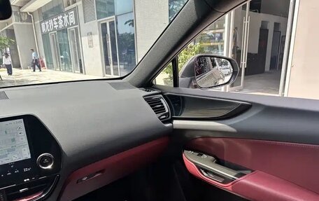 Lexus NX, 2025 год, 6 100 000 рублей, 16 фотография