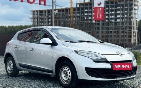 Renault Megane III, 2013 год, 579 000 рублей, 2 фотография