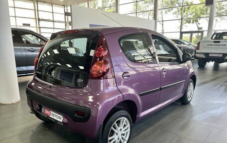 Peugeot 107 I рестайлинг, 2013 год, 599 900 рублей, 5 фотография