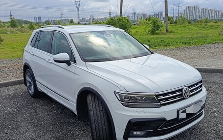Volkswagen Tiguan II, 2019 год, 3 650 000 рублей, 3 фотография