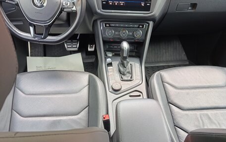 Volkswagen Tiguan II, 2019 год, 3 650 000 рублей, 11 фотография