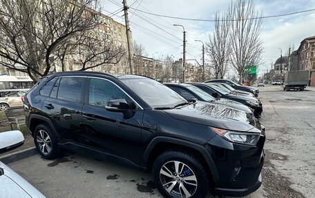 Toyota RAV4, 2021 год, 2 999 000 рублей, 9 фотография