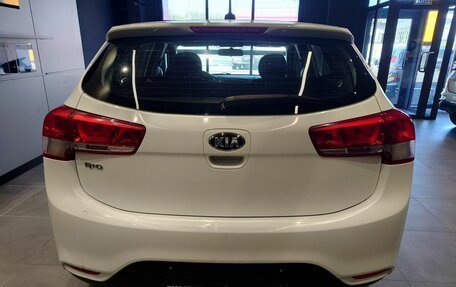 KIA Rio III рестайлинг, 2017 год, 960 000 рублей, 6 фотография