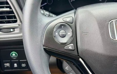 Honda Vezel, 2021 год, 1 180 000 рублей, 12 фотография