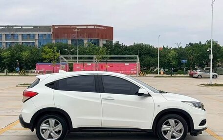 Honda Vezel, 2021 год, 1 180 000 рублей, 7 фотография