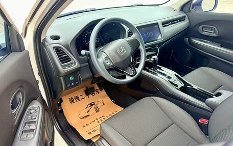 Honda Vezel, 2021 год, 1 180 000 рублей, 8 фотография