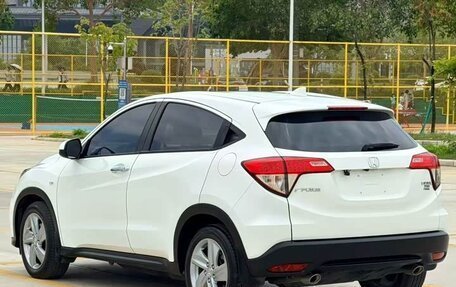 Honda Vezel, 2021 год, 1 180 000 рублей, 4 фотография