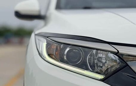 Honda Vezel, 2021 год, 1 180 000 рублей, 20 фотография