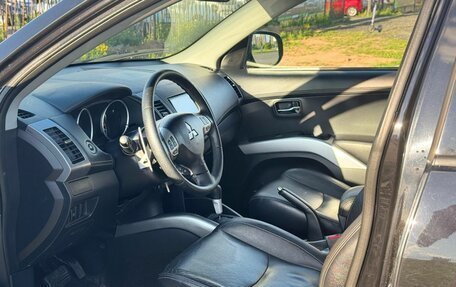 Mitsubishi Outlander III рестайлинг 3, 2010 год, 1 269 000 рублей, 10 фотография
