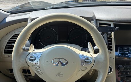 Infiniti FX II, 2010 год, 1 650 000 рублей, 14 фотография