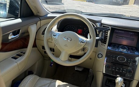 Infiniti FX II, 2010 год, 1 650 000 рублей, 12 фотография