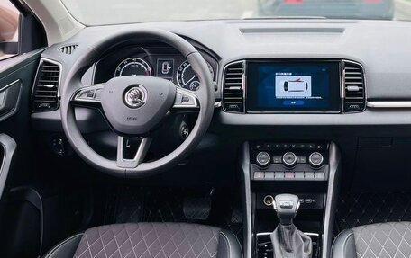 Skoda Karoq I, 2021 год, 2 250 000 рублей, 4 фотография