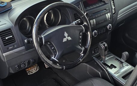 Mitsubishi Pajero IV, 2013 год, 2 300 000 рублей, 17 фотография