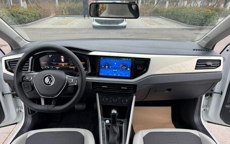 Volkswagen Polo, 2022 год, 1 021 000 рублей, 7 фотография