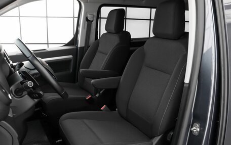 Opel Zafira Life I, 2021 год, 3 745 000 рублей, 9 фотография
