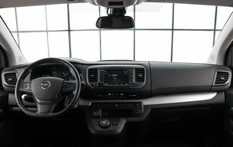 Opel Zafira Life I, 2021 год, 3 745 000 рублей, 13 фотография