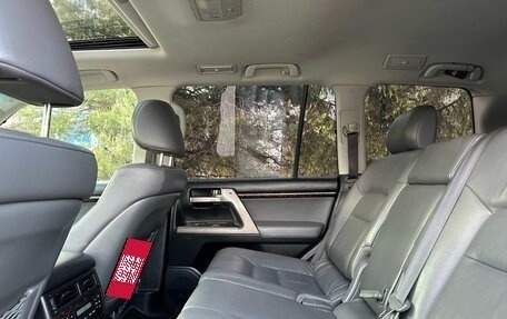 Toyota Land Cruiser 200, 2008 год, 2 899 000 рублей, 32 фотография