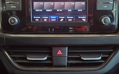 Volkswagen Polo VI (EU Market), 2021 год, 1 400 000 рублей, 13 фотография