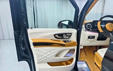 Mercedes-Benz V-Класс, 2023 год, 8 500 000 рублей, 6 фотография