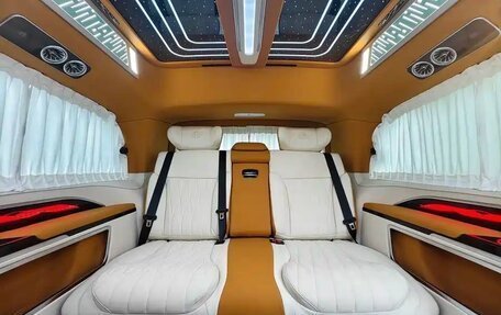 Mercedes-Benz V-Класс, 2023 год, 8 500 000 рублей, 19 фотография