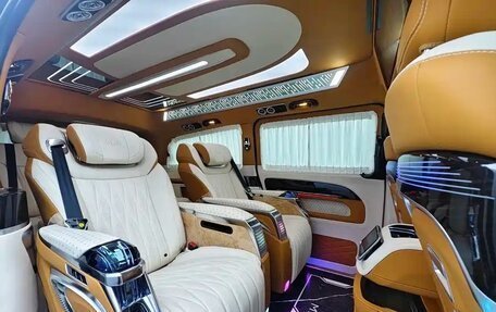 Mercedes-Benz V-Класс, 2023 год, 8 500 000 рублей, 15 фотография
