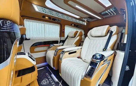 Mercedes-Benz V-Класс, 2023 год, 8 500 000 рублей, 13 фотография