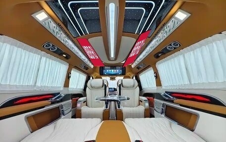 Mercedes-Benz V-Класс, 2023 год, 8 500 000 рублей, 21 фотография