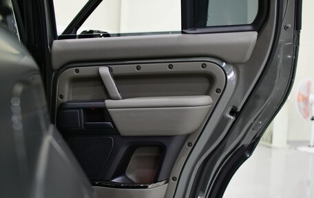 Land Rover Defender II, 2025 год, 25 990 000 рублей, 36 фотография