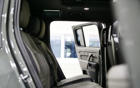 Land Rover Defender II, 2025 год, 25 990 000 рублей, 38 фотография