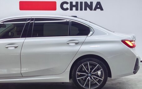 BMW 3 серия, 2023 год, 3 330 000 рублей, 10 фотография