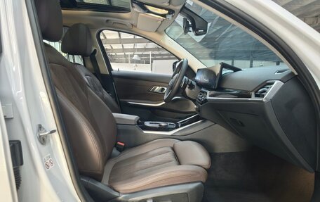 BMW 3 серия, 2023 год, 3 330 000 рублей, 28 фотография