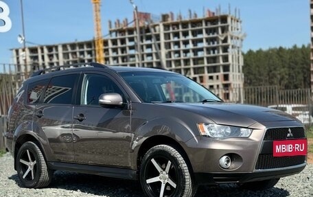 Mitsubishi Outlander III рестайлинг 3, 2012 год, 1 200 000 рублей, 2 фотография