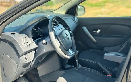 Renault Logan II, 2015 год, 809 000 рублей, 10 фотография