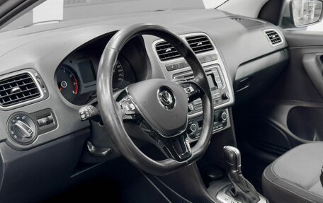 Volkswagen Polo VI (EU Market), 2018 год, 1 499 900 рублей, 7 фотография