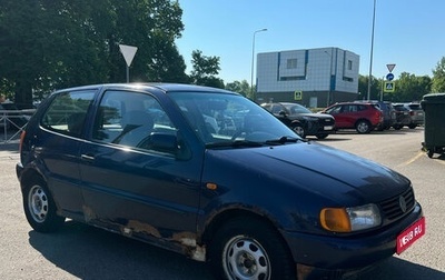 Volkswagen Polo III рестайлинг, 1998 год, 99 000 рублей, 1 фотография
