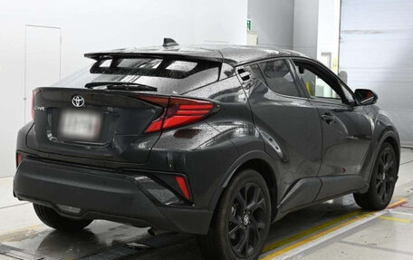 Toyota C-HR I рестайлинг, 2022 год, 1 980 000 рублей, 2 фотография