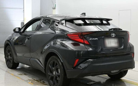 Toyota C-HR I рестайлинг, 2022 год, 1 980 000 рублей, 6 фотография