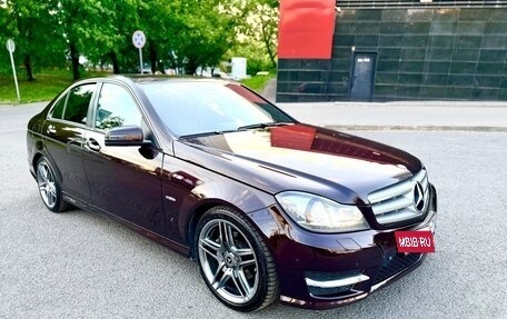 Mercedes-Benz C-Класс, 2011 год, 1 630 000 рублей, 2 фотография