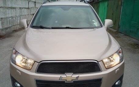 Chevrolet Captiva I, 2012 год, 1 299 990 рублей, 2 фотография